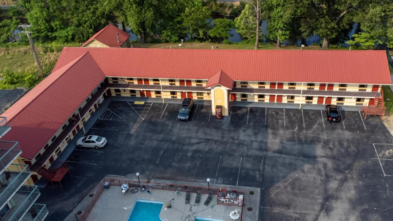 River Place Inn Pigeon Forge Exterior foto